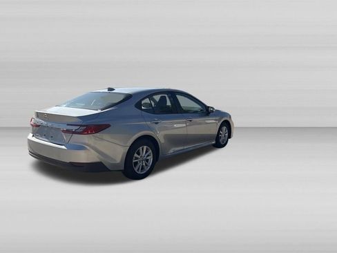 Used 2026 Toyota Camry LE FWD image 4