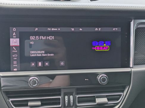 Used 2025 Porsche Macan GTS image 22