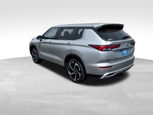 Used 2022 Mitsubishi Outlander SE AWD/4WD image 18
