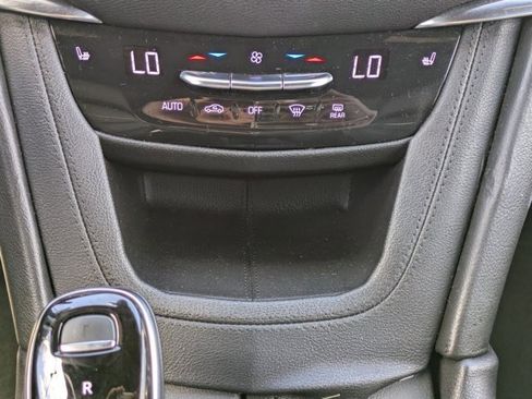 Used 2020 Cadillac XT5 Premium Luxury image 21