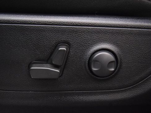 Used 2023 RAM 1500 Big Horn AWD/4WD image 28