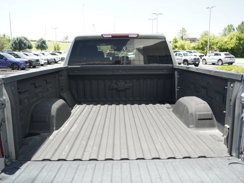 Used 2023 Chevrolet Silverado 1500 LT AWD/4WD image 12