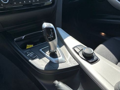 Used 2018 BMW 320i xDrive Sedan w/ Convenience Package AWD/4WD image 31