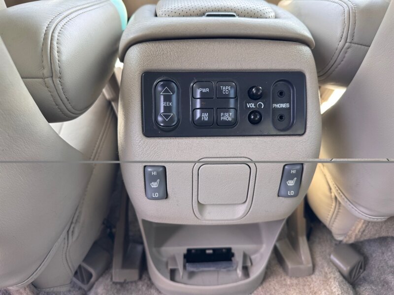Used 2000 Cadillac Escalade 4WD image 24