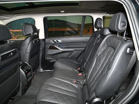 Used 2024 BMW X7 xDrive40i w/ Premium Package AWD/4WD image 54