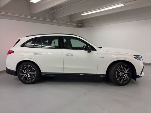 Used 2025 Mercedes-Benz GLC 43 AMG 4MATIC image 5