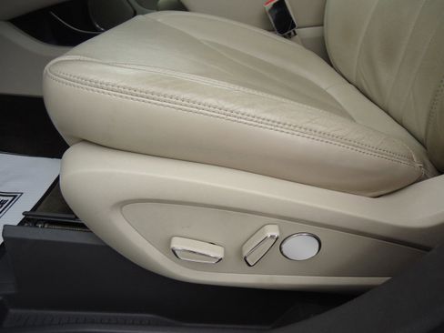 Used 2016 Lincoln MKX Reserve w/ Climate Package image 24