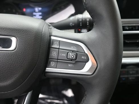 Used 2025 Jeep Compass Limited AWD/4WD image 20