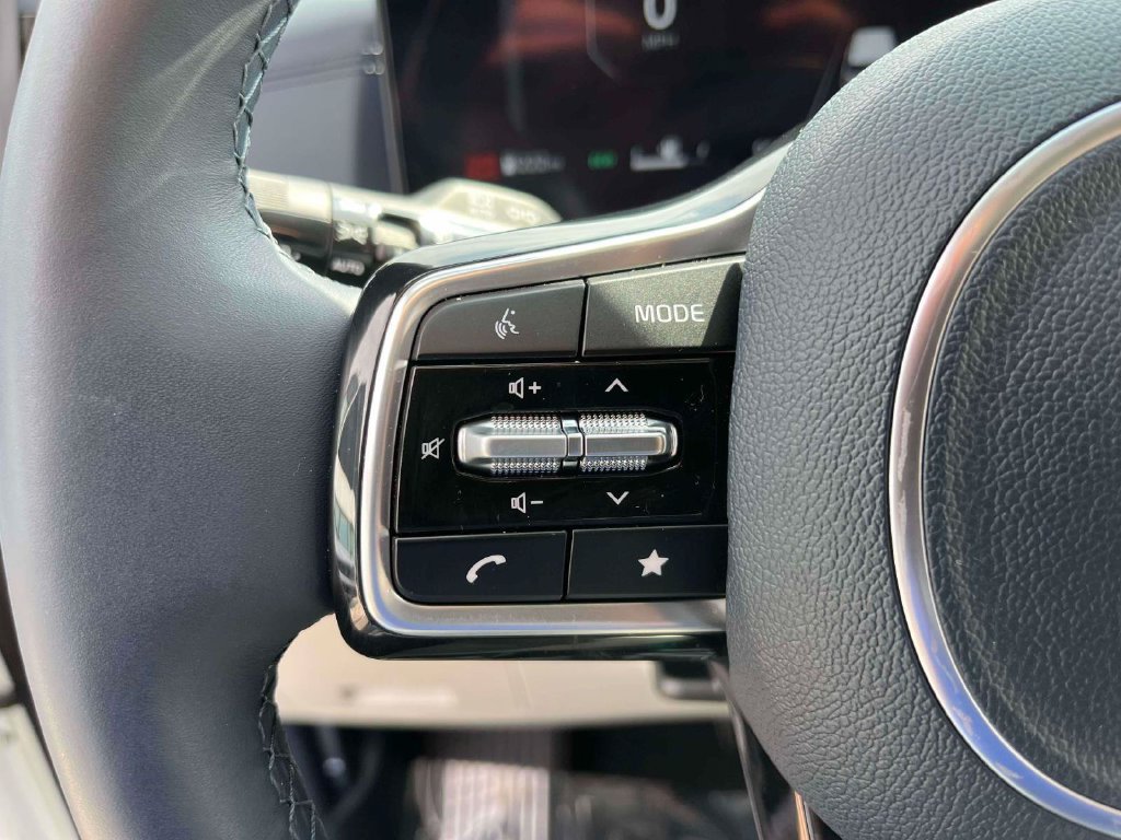 Certified 2026 Kia Carnival SX Prestige FWD image 20