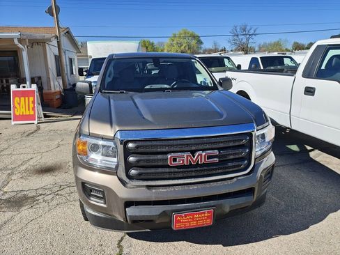 Used 2016 GMC Canyon 4x4 Extended Cab w/ Convenience Package image 4