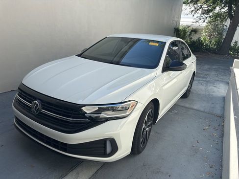 Used 2024 Volkswagen Jetta Sport FWD image 6