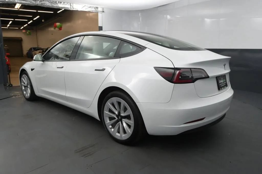 Used 2022 Tesla Model 3 Long Range AWD/4WD image 3