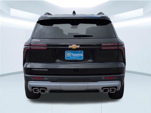 New 2026 Chevrolet Traverse LT w/ Sun and Wheel Package FWD image 5
