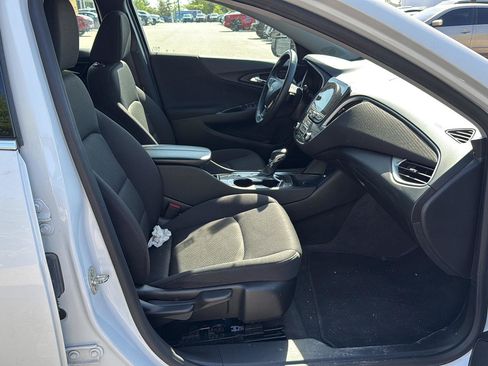 Used 2024 Chevrolet Malibu LT w/ Sport Edition FWD image 12
