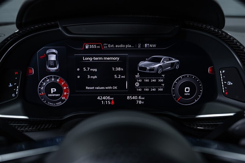 Used 2018 Audi R8 V10 RWD image 17