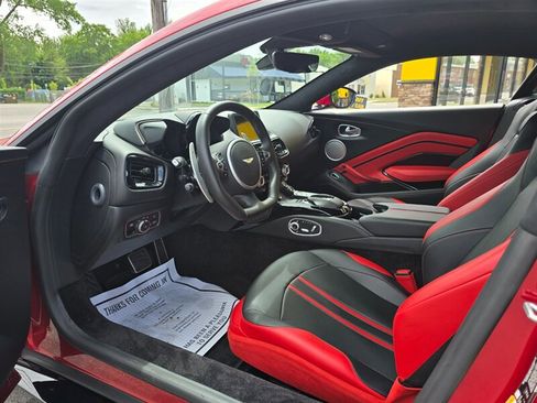 Used 2020 Aston Martin V8 Vantage Coupe RWD image 13