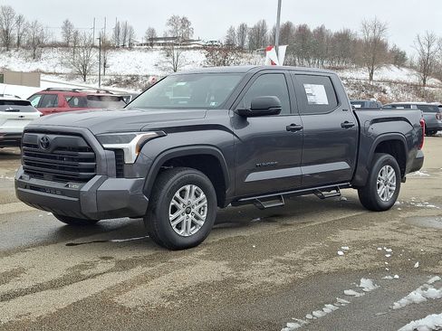 New 2026 Toyota Tundra SR5 image 3