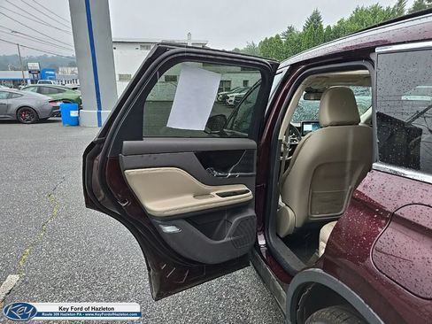 Used 2021 Lincoln Corsair AWD w/ Premium Package image 37