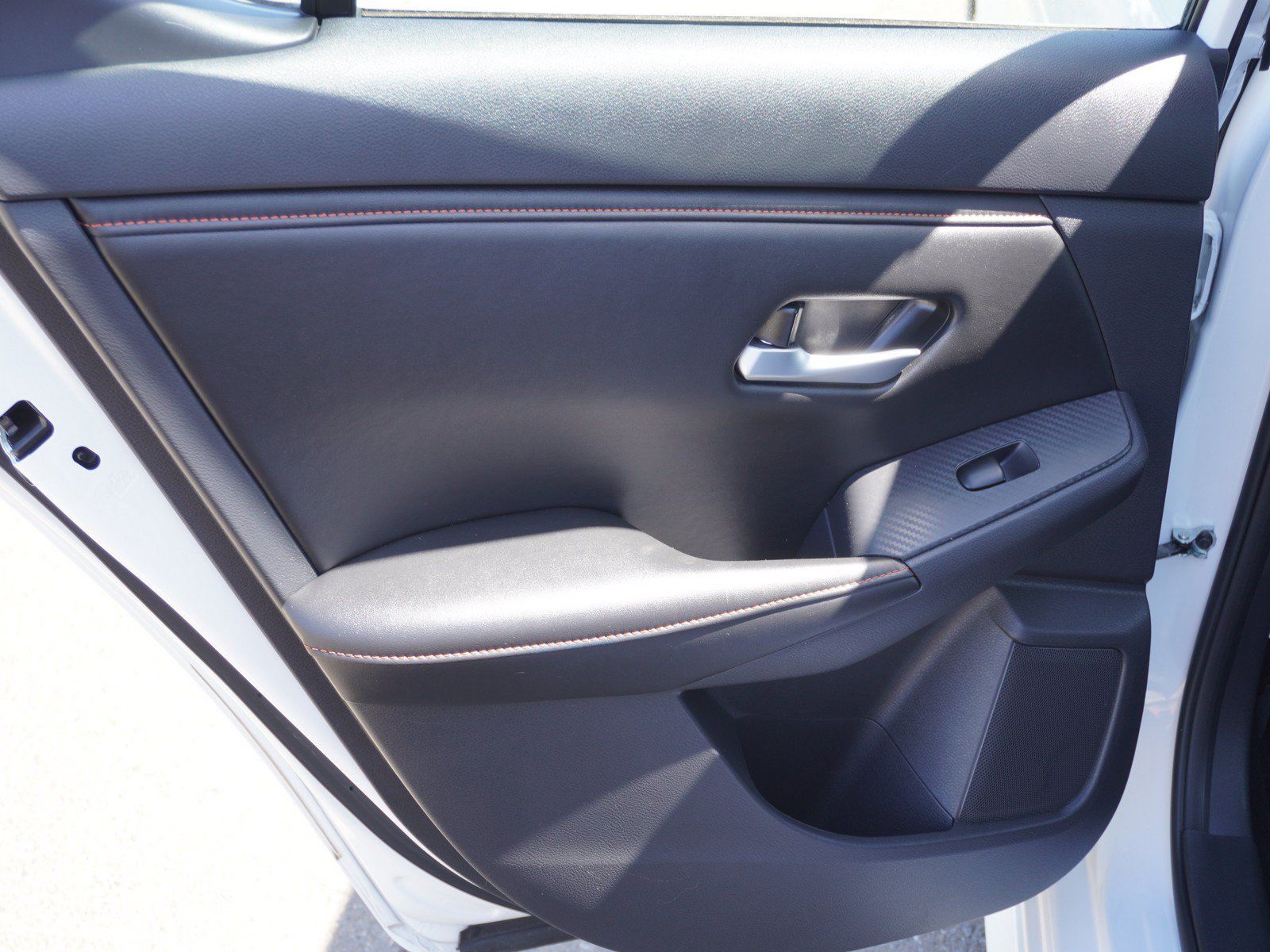 Used 2025 Nissan Sentra SR w/ SR Premium Package FWD image 11