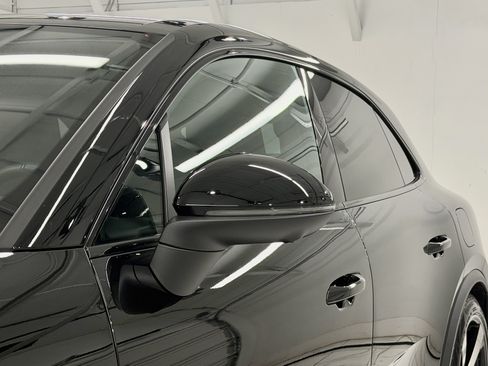 Certified 2025 Porsche Macan Electric RWD image 19