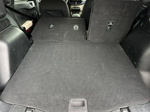 Used 2020 Ford Escape SE image 14