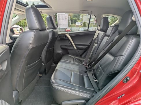 Used 2013 Toyota RAV4 XLE image 25