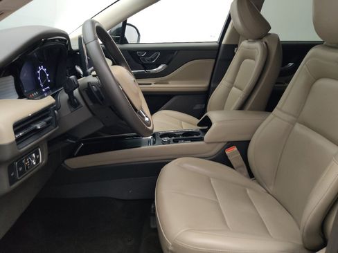 Used 2022 Lincoln Corsair FWD image 17