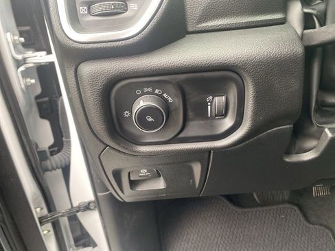 Used 2024 RAM 1500 Laramie image 18