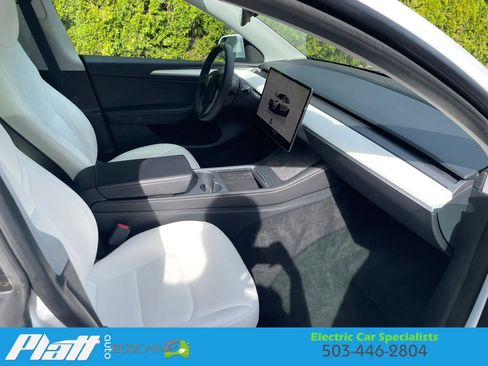 Used 2023 Tesla Model Y Long Range AWD/4WD image 54