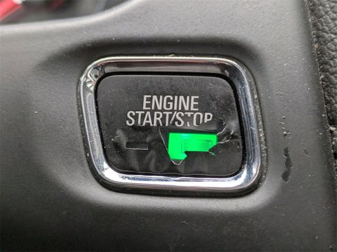 Used 2018 GMC Acadia SLE image 44