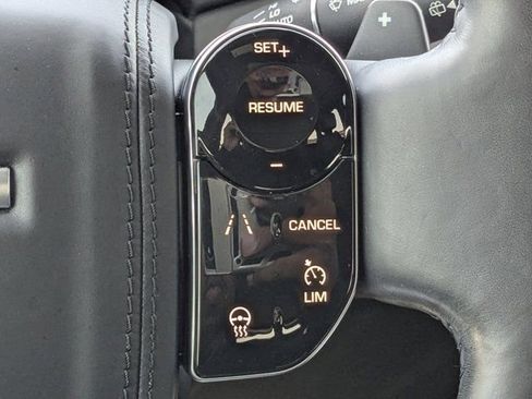 Used 2020 Land Rover Range Rover HSE image 28