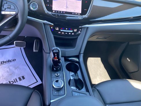 Used 2025 Cadillac XT6 Sport w/ Platinum Package AWD/4WD image 26