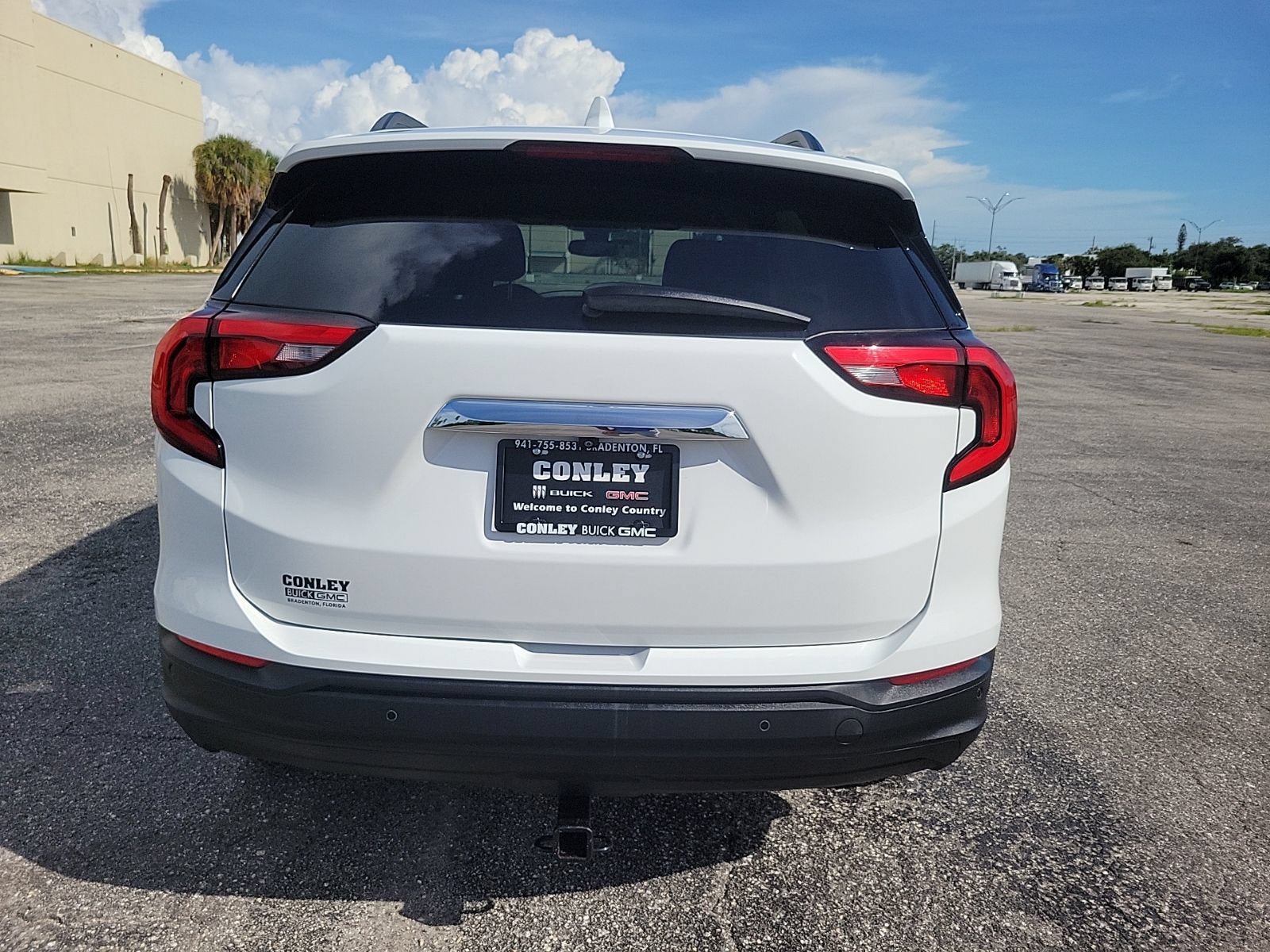 Certified 2021 GMC Terrain SLE w/ Driver Convenience Package FWD image 7