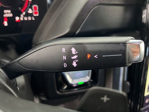 Used 2025 GMC Yukon Denali AWD/4WD image 15