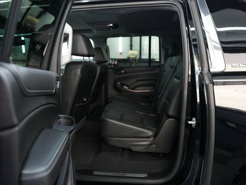 Used 2020 GMC Yukon XL SLT w/ Open Road Package AWD/4WD image 30