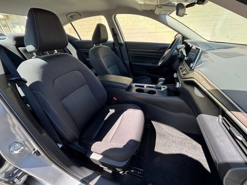 Used 2026 Nissan Altima 2.5 SV FWD image 31