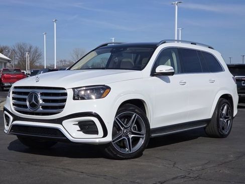 Used 2024 Mercedes-Benz GLS 450 4MATIC image 2