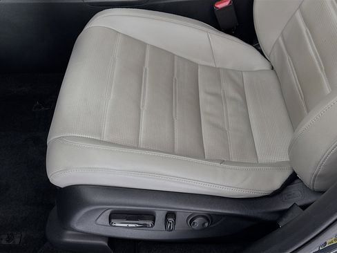 Certified 2025 Honda CR-V EX-L image 18