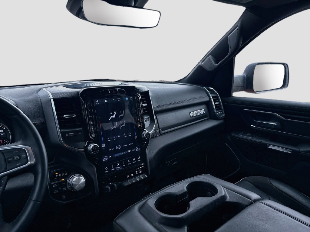 Used 2024 RAM 1500 Laramie AWD/4WD image 24