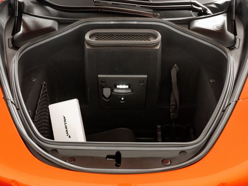 Used 2024 McLaren 750S image 40