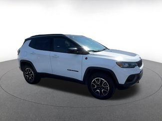 Used 2025 Jeep Compass Trailhawk w/ Trailer Tow Group video 2