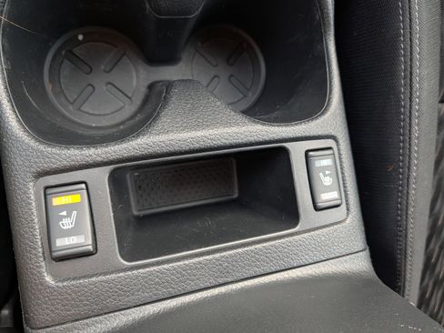 Used 2017 Nissan Rogue SV image 32