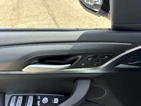 Used 2025 BMW X4 xDrive30i w/ M Sport Package AWD/4WD image 12