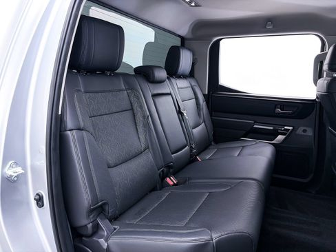 Used 2024 Toyota Tundra Limited AWD/4WD image 40