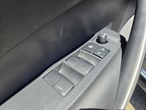 Used 2021 Toyota Corolla SE w/ Carpet Mat Package (TMS) FWD image 14