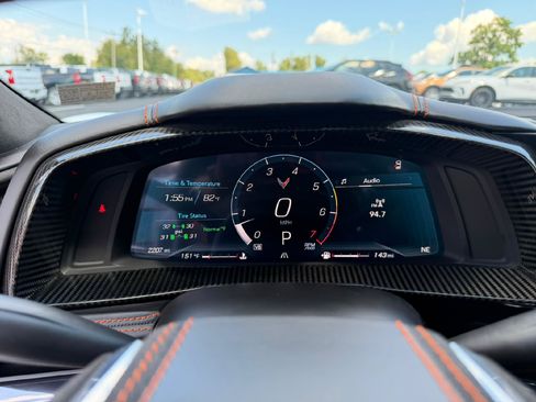 Used 2025 Chevrolet Corvette Stingray Premium Conv w/ Z51 Performance Package RWD image 18