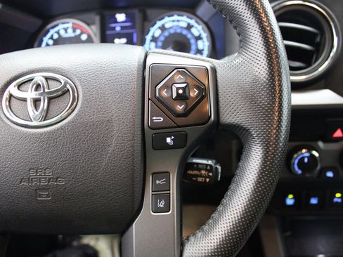Used 2021 Toyota Tacoma TRD Off-Road w/ Technology Package image 36