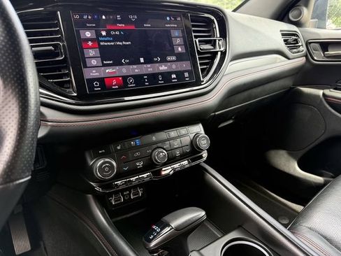 Used 2024 Dodge Durango GT AWD/4WD image 15