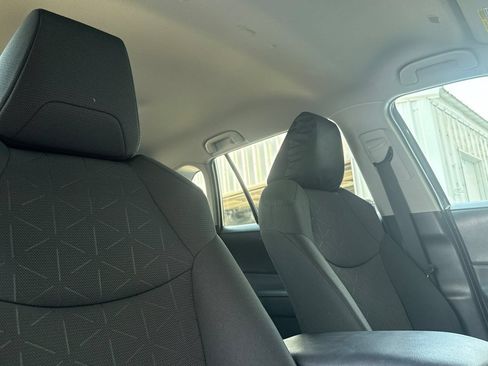Used 2023 Toyota RAV4 XLE AWD/4WD image 19