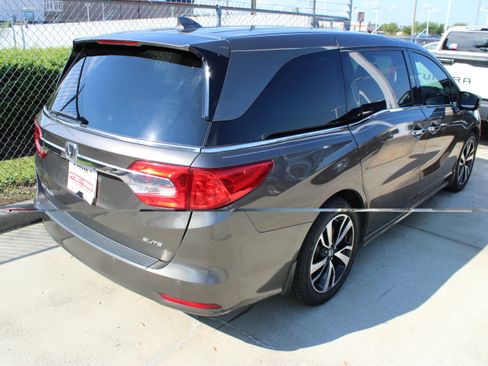 Used 2018 Honda Odyssey Elite image 11